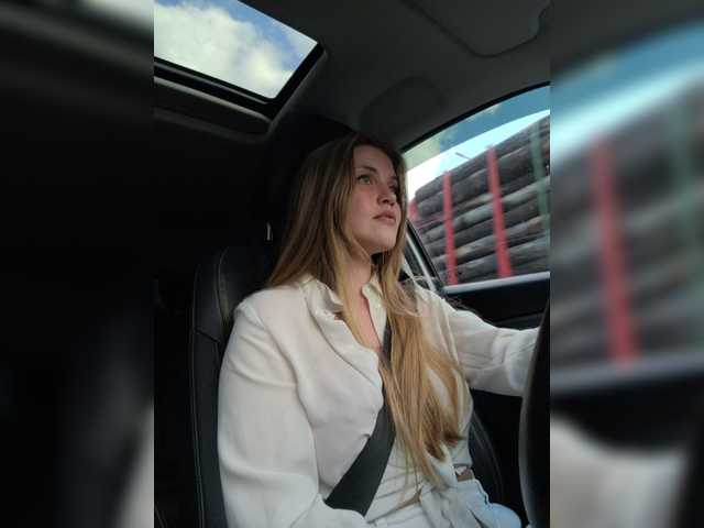 لقطات البث LEILA-ANGELL