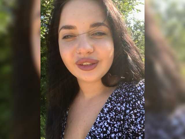 لقطات البث -Louise-