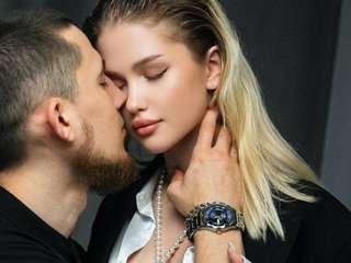 دردشة الفيديو المثيرة -The-sweet-couple-