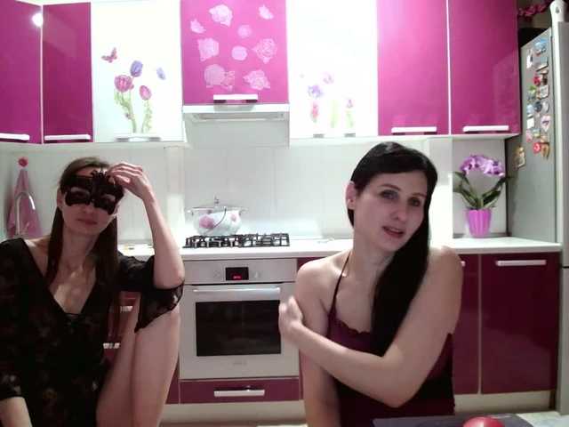 لقطات البث -TwiXXX-