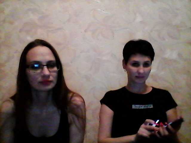 لقطات البث -TwiXXX-