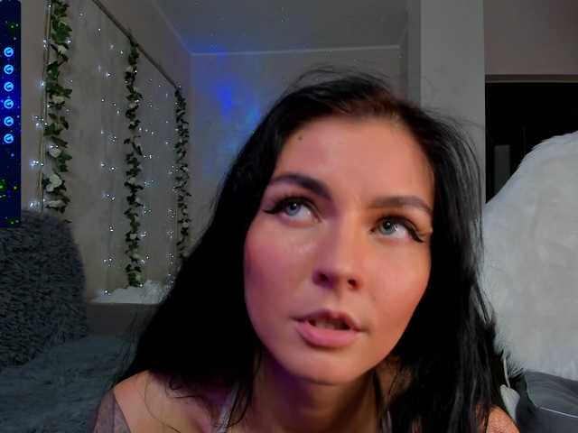 لقطات البث AnnaHarmonia