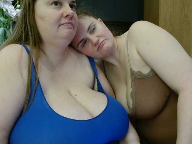 الصور 4LyndsyDaisy 38DD and 40H size 4NaturalBigTits here! #bigtits #bbw #bigass #lesbianshow #bignipples Lets make hot 3somes in PVT:P Lets have fun guys:)