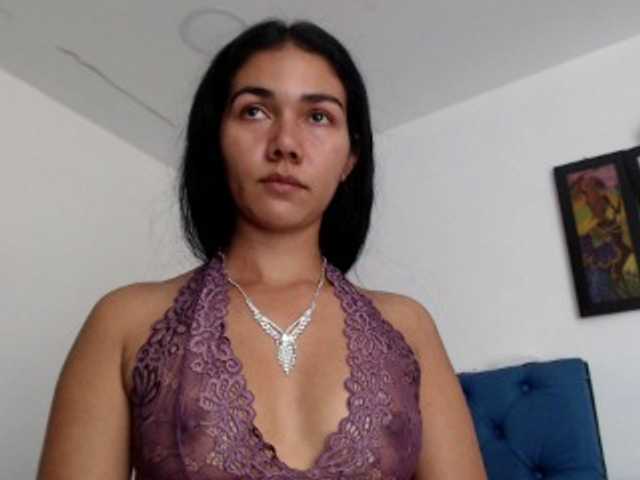 الصور abbi-moon hello guys I'm new, I hope I can make many friends today, I would love to make you happy #shaved#smalltits#new#latina#colombia#sweet#young