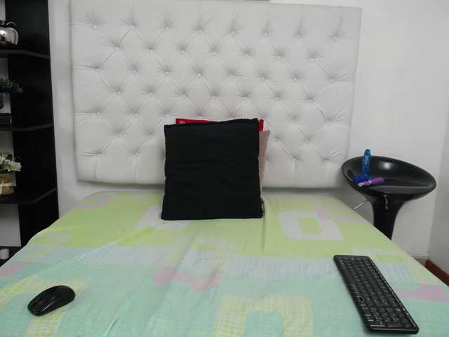 لقطات البث abby-johnson