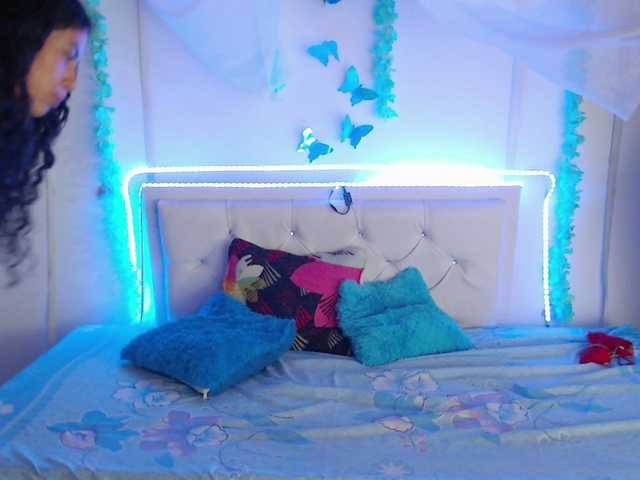 لقطات البث Abby-thin