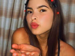 دردشة الفيديو المثيرة Abril-Queens