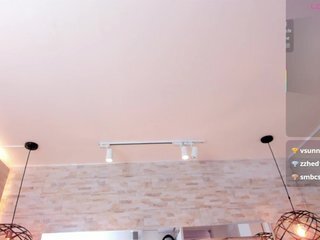 دردشة الفيديو المثيرة AdaraScot