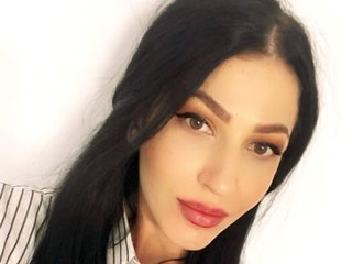 دردشة الفيديو المثيرة Adda-Maris