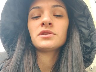 دردشة الفيديو المثيرة Lina-Luna