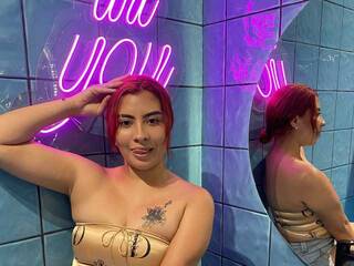 دردشة الفيديو المثيرة Adara-Monroe