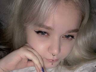 دردشة الفيديو المثيرة AdoraBlya