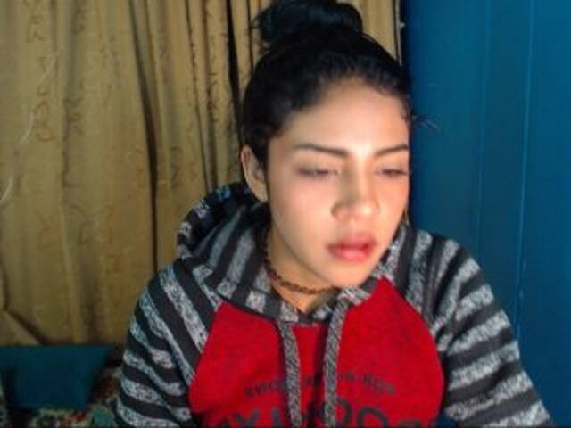 لقطات البث adriana-morri