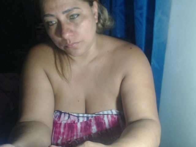 لقطات البث adrianamilf44