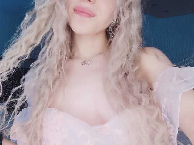 صورة الملف الشخصي Adrianarose