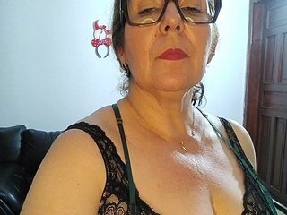 دردشة الفيديو المثيرة AfroditaMilf69