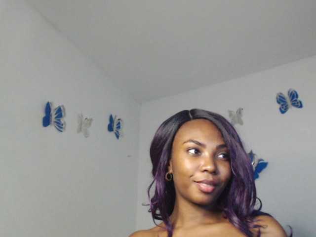 لقطات البث AishaBrown