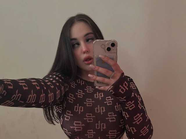 صورة الملف الشخصي AlbertaLuccian