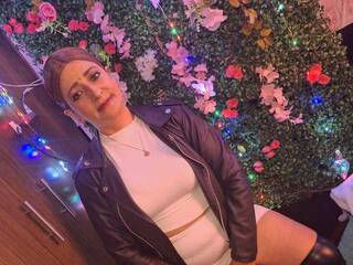 دردشة الفيديو المثيرة AlessadraJones