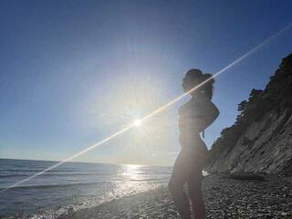 دردشة الفيديو المثيرة NIZAMOVA