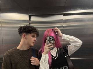 دردشة الفيديو المثيرة alice18james