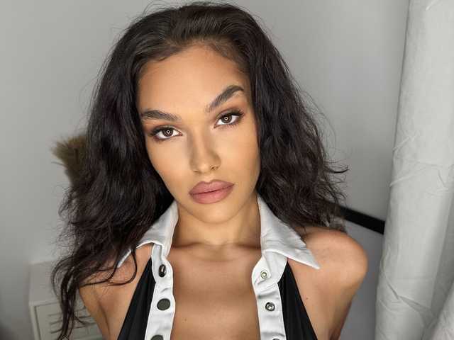 صورة الملف الشخصي AliceMontrose
