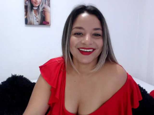 الصور alicequeenx hello guys welcome to my room im new model in here help me complette my goal and enjow the show #latina#curvy#hot#blonde#pvt#dildo#cum#squirt#pvt