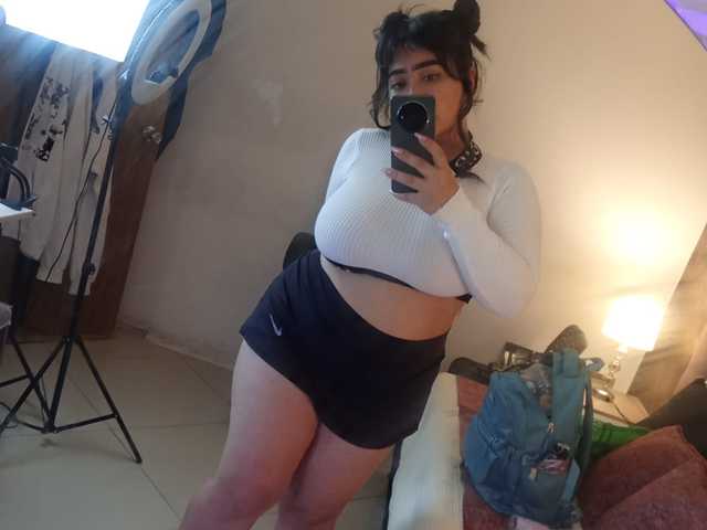 صورة الملف الشخصي AliceTylor