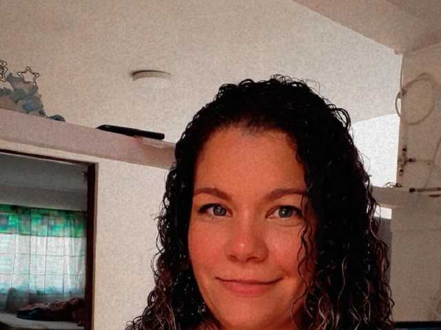 صورة الملف الشخصي alicia-mature