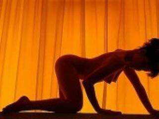 دردشة الفيديو المثيرة alicialya