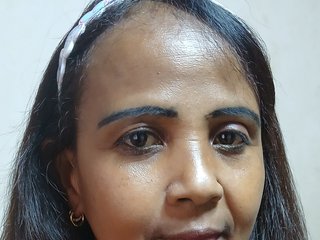 دردشة الفيديو المثيرة LAYANe