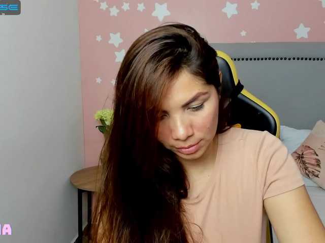 الصور alina-sierra deep Throat 100 tokens