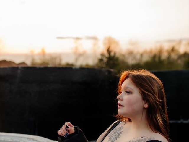 صورة الملف الشخصي AlinaAdams
