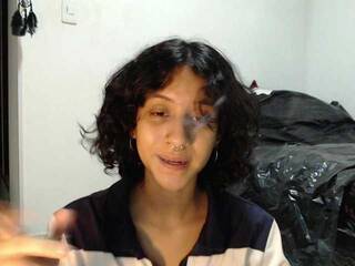 دردشة الفيديو المثيرة AlinaWoolf