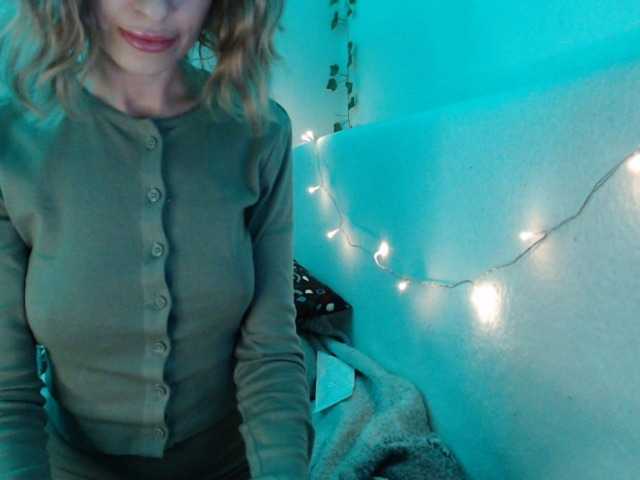 الصور Alisa-Nora hi im Alisa * favorite vib 25 50 88 181* when i feeel good -you will see me naked and squirt* want me 69*show face 77* snap 888*