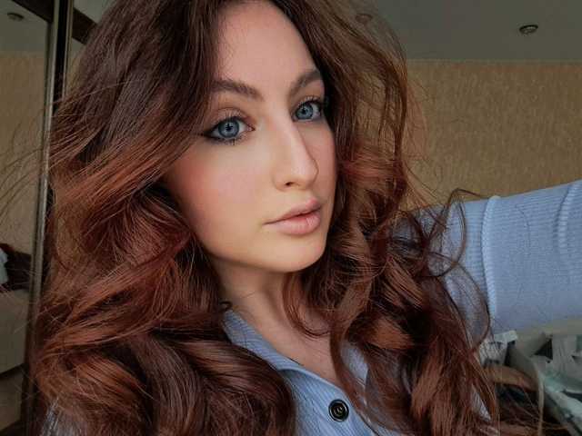 صورة الملف الشخصي AlluringAura