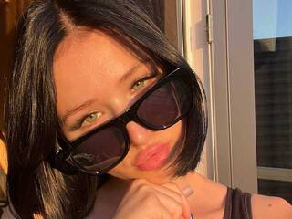 دردشة الفيديو المثيرة Ally-nin