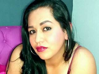 دردشة الفيديو المثيرة aly-Moore