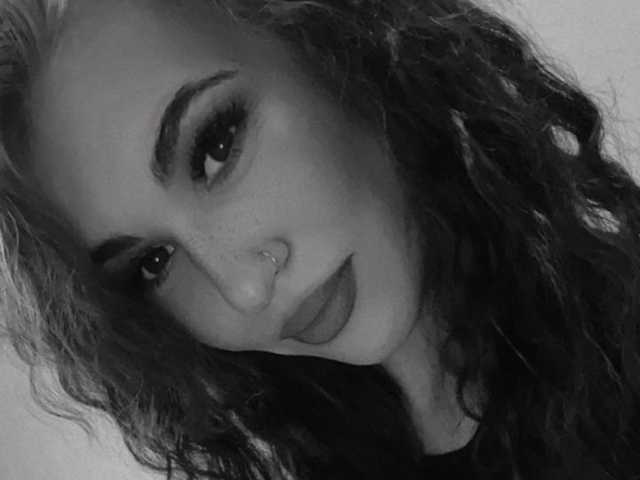 صورة الملف الشخصي AmandaBlare