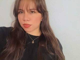 دردشة الفيديو المثيرة AmazonianGirl