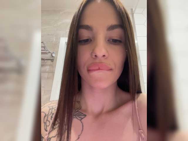 لقطات البث hubba_bubba