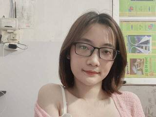 دردشة الفيديو المثيرة AmeliaAber