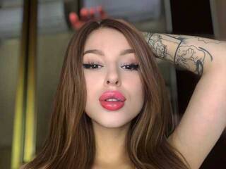 دردشة الفيديو المثيرة AminaSicret