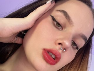 دردشة الفيديو المثيرة amy_Little_doll