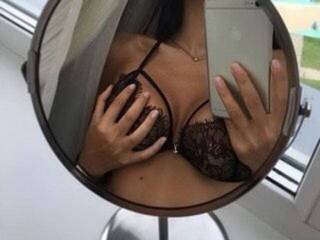 دردشة الفيديو المثيرة Alissia_Kiss