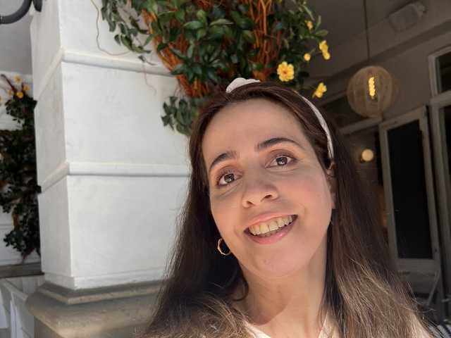 صورة الملف الشخصي AnaHotOne