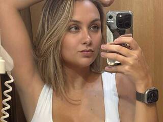 دردشة الفيديو المثيرة Andrea-urdream