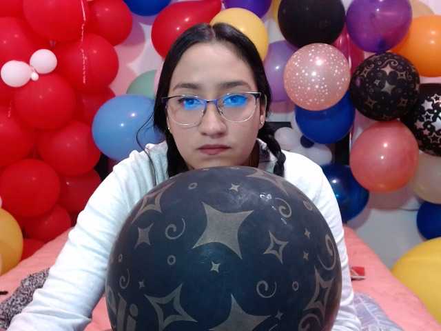 الصور Andreacute Hello guys welcome to my room, let's play with my balloons, I'm a looner, I have a hairy pussy, #balloons #bush #hairy #control lush or domi