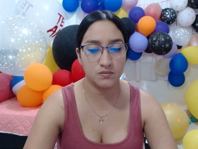 الصور Andreacute Hello guys welcome to my room, let's play with my balloons, I'm a looner, I have a hairy pussy, #balloons #bush #hairy #control lush or domi