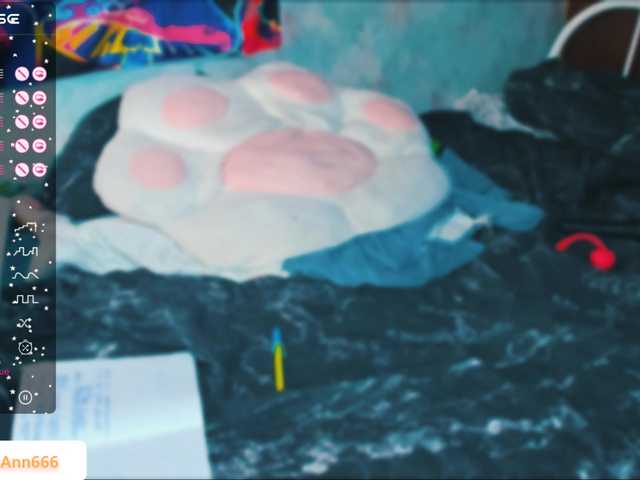 لقطات البث Angel-Ann
